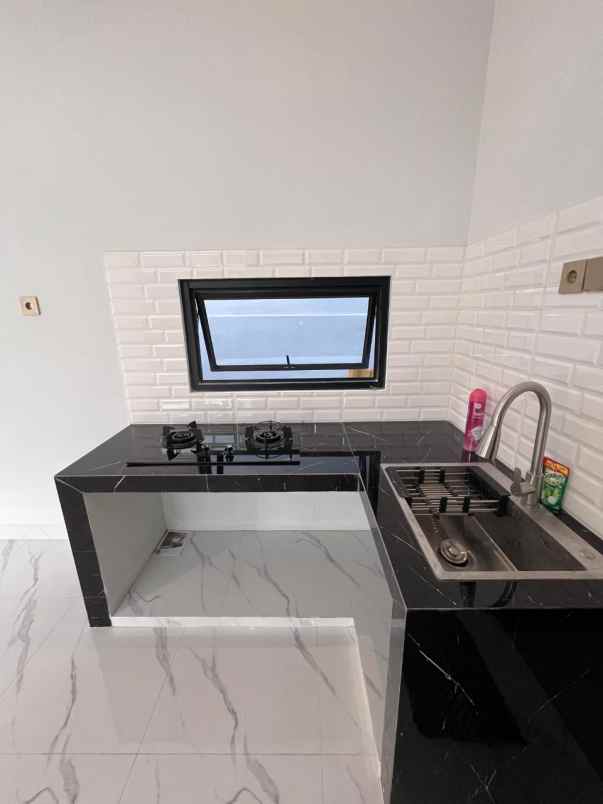 baru rumah timur ringroad jogja dekat jec