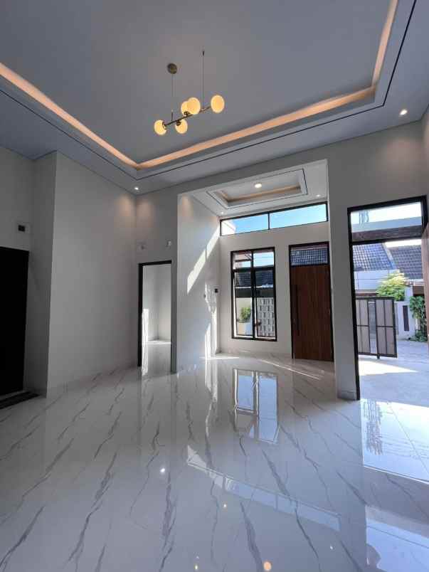 baru rumah timur ringroad jogja dekat jec