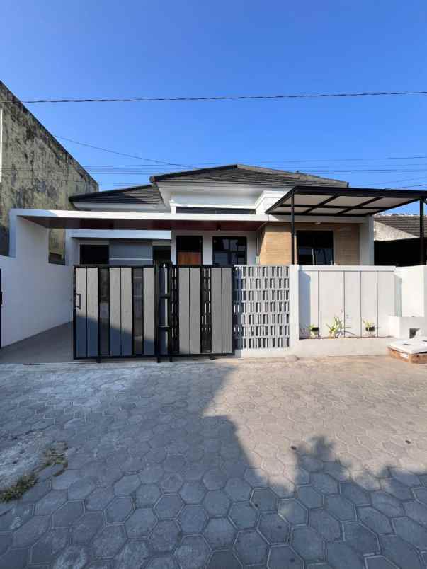 baru rumah timur ringroad jogja dekat jec