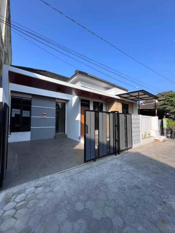 baru rumah timur ringroad jogja dekat jec