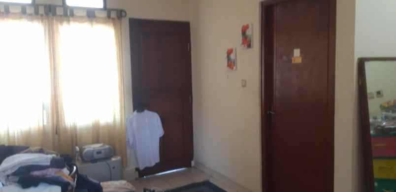 dijual 2 rumah jadi satu di raffles hills cibubur
