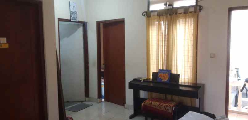 dijual 2 rumah jadi satu di raffles hills cibubur