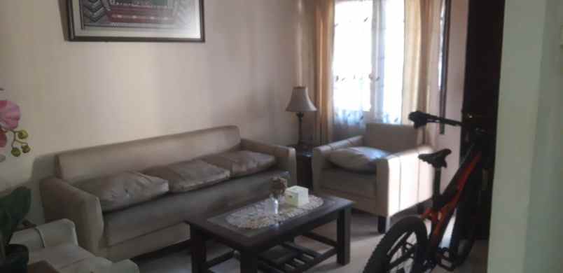dijual 2 rumah jadi satu di raffles hills cibubur
