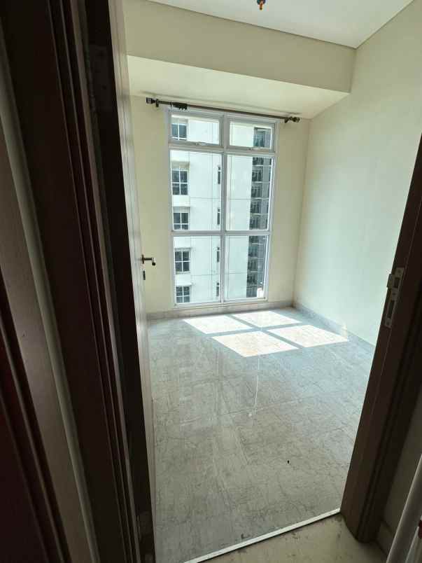 dijual apartemen bagus full furnished jakarta barat