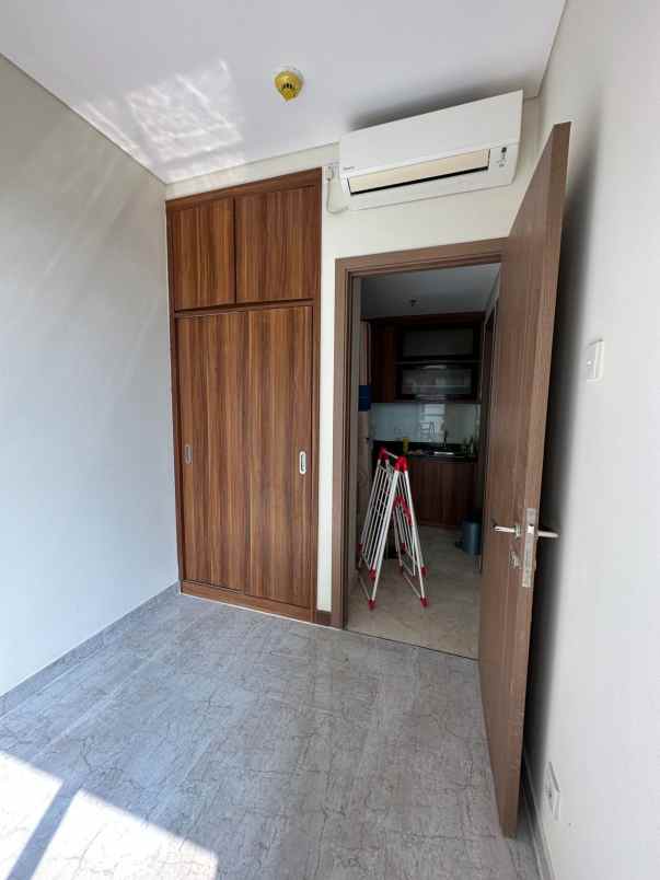 dijual apartemen bagus full furnished jakarta barat