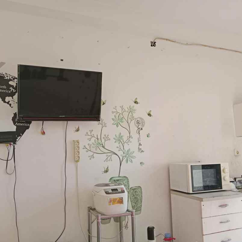 dijual apartemen jl menur pumpungan