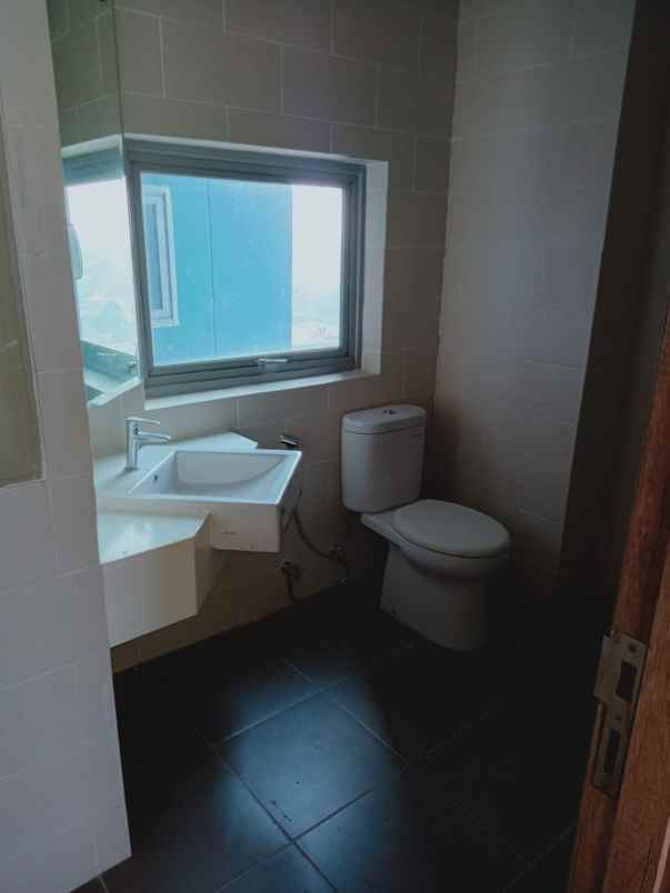 dijual apartemen jl warung jati barat