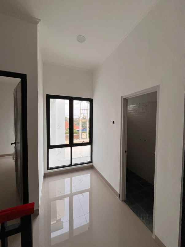 dijual cepat bu rumah 2 lantai murah