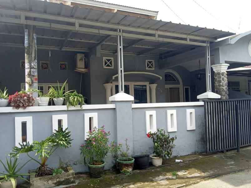 dijual cepat rumah 2 lantai