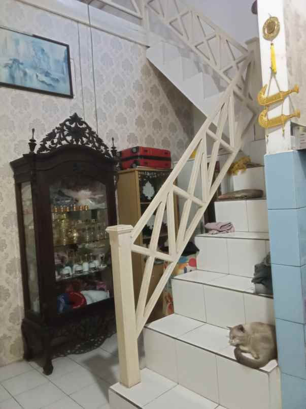 dijual cepat rumah 2 lantai