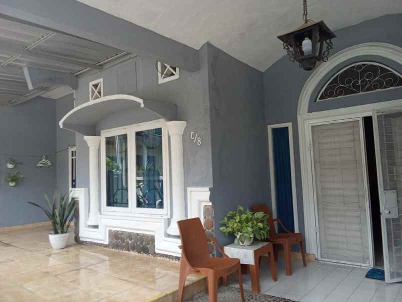 dijual cepat rumah 2 lantai