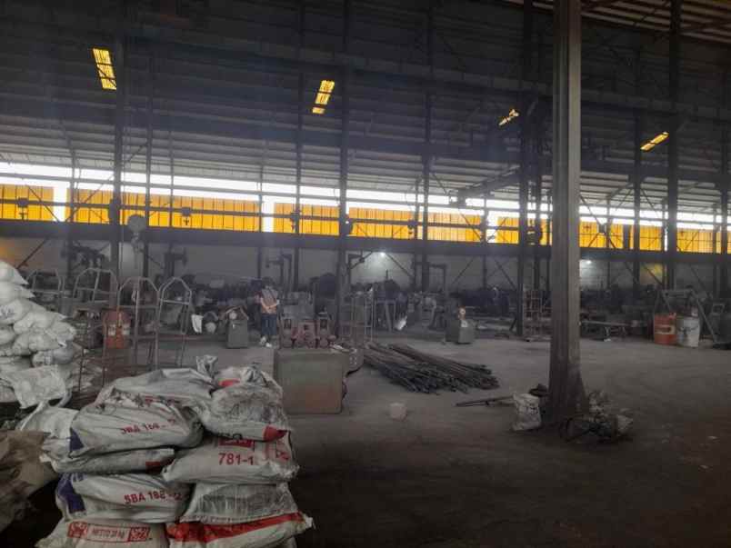 dijual disewakan gudang di kim 1 medan