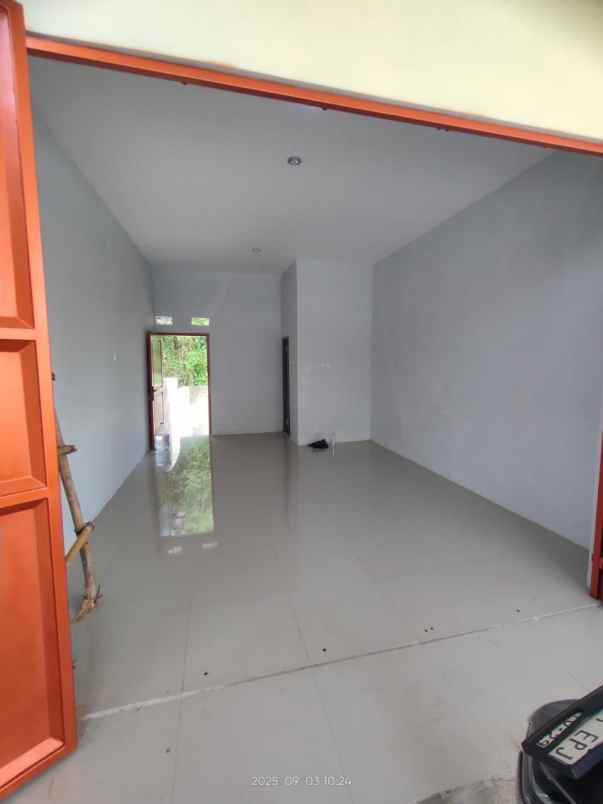dijual kios pinggir jalan hj sulaiman sawangan depok