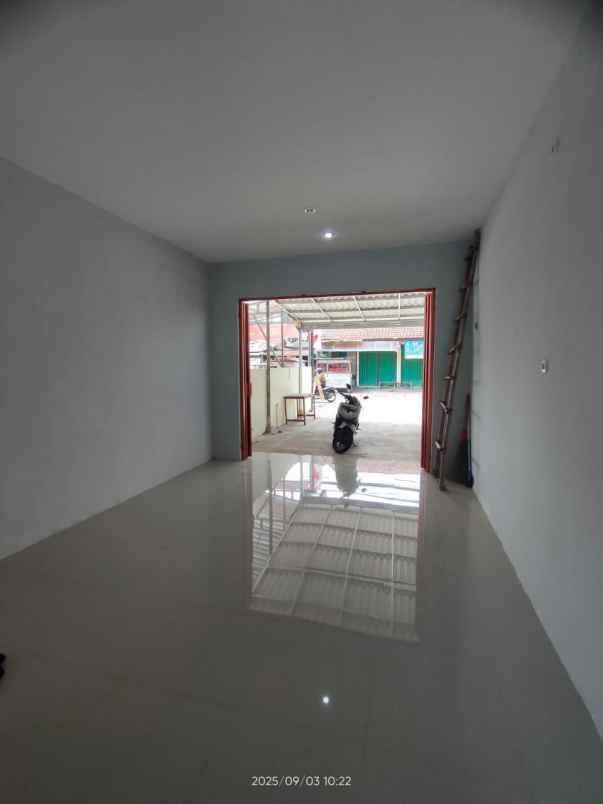 dijual kios pinggir jalan hj sulaiman sawangan depok