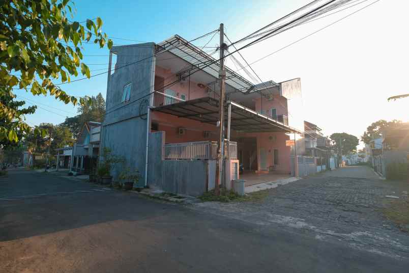 dijual kost gitogati sariharjo sleman