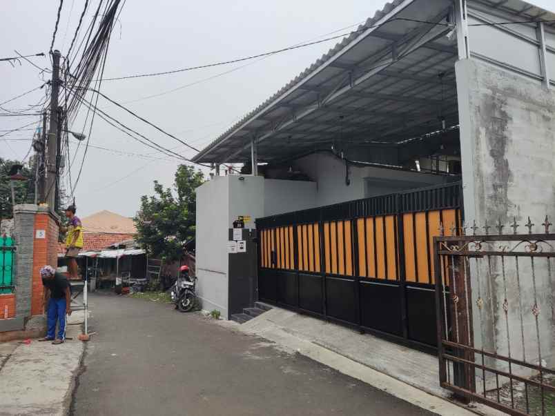 dijual kost jalan kober beji