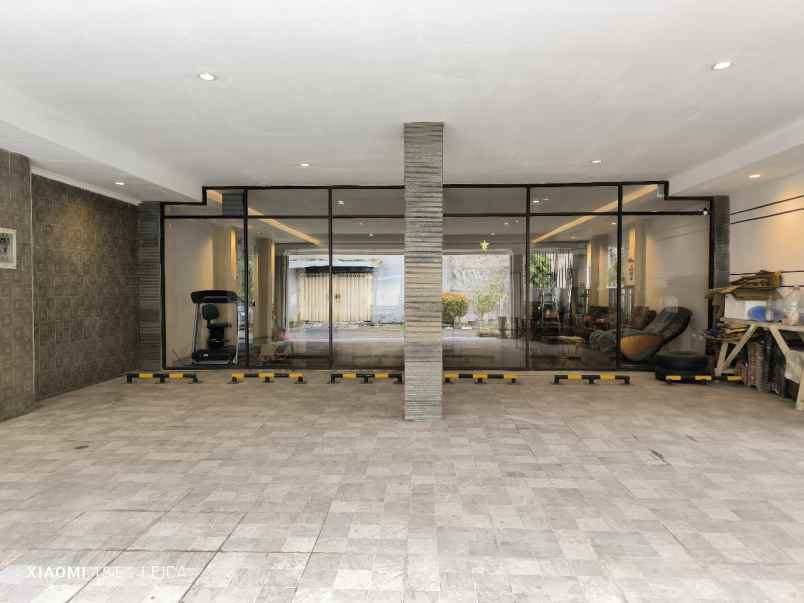 dijual kost jl darmo permai timur