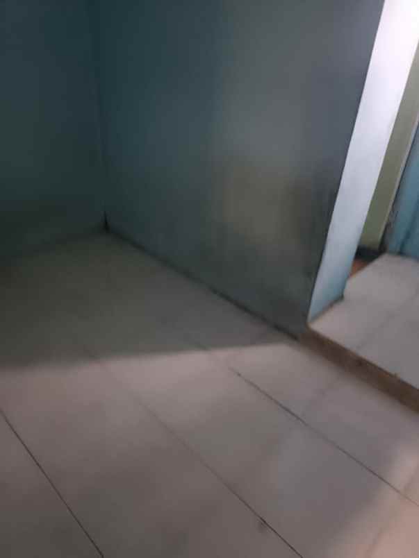 dijual kost jl pahlawan kerja