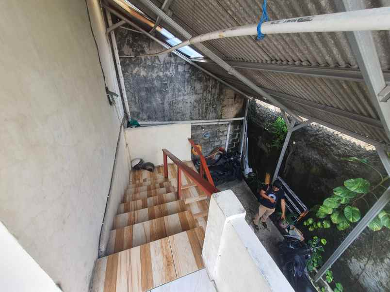 dijual kost kampus stan jurang mangu timur