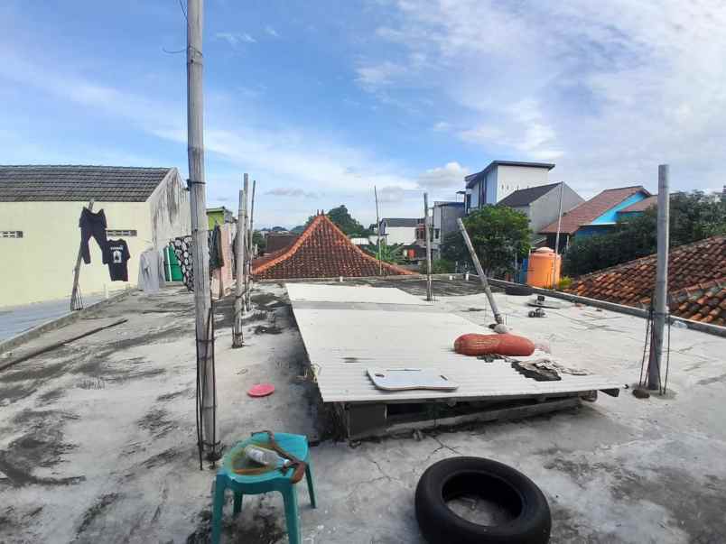 dijual kost purwomartani