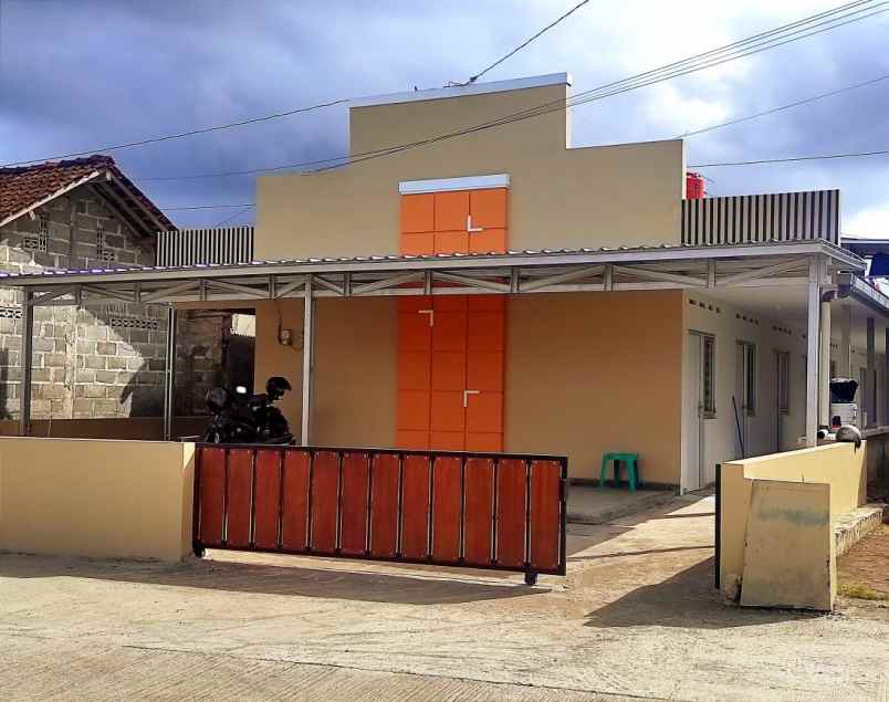 dijual kost purwomartani