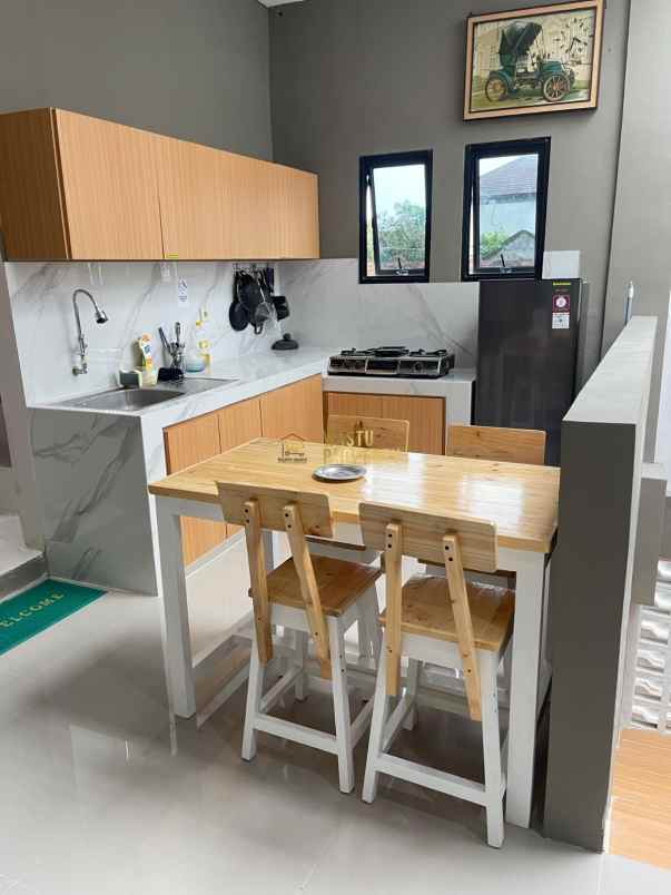 dijual kost sariharjo