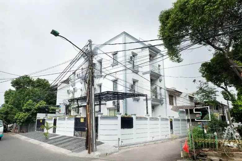 dijual kost taman malaka pondok kelapa