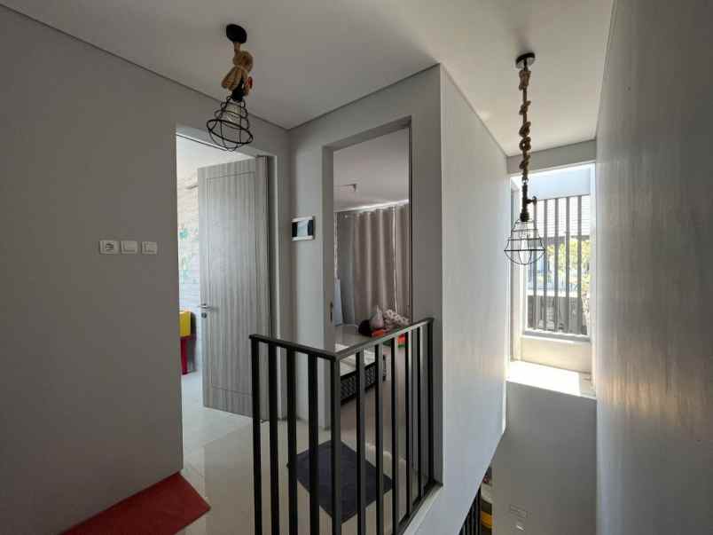 dijual ready rumah grand pakuwon cluster gladstone
