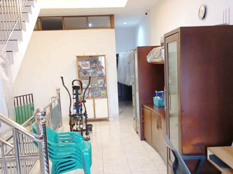 dijual ruko 4 5 tingkat komplek multatuli blok cc