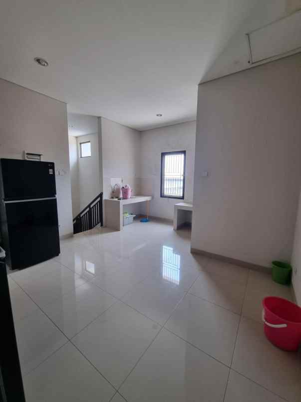 dijual ruko gudang kantor jakarta garden city