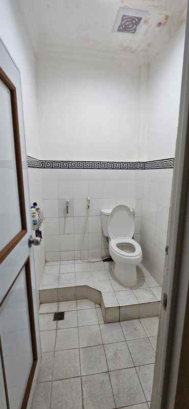 dijual ruko gudang kantor jatinegara timur raya 101