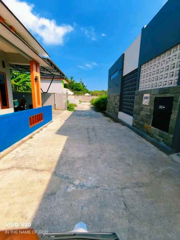 dijual rumah 1 km alun2