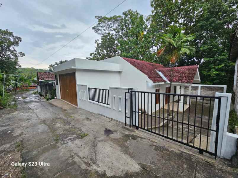dijual rumah 2 5 km bangunjiwo