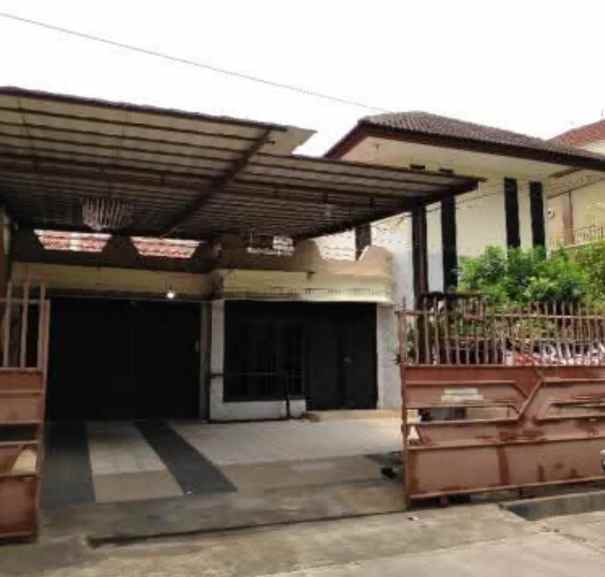 dijual rumah 2 lantai di wijaya kusuma jakarta barat