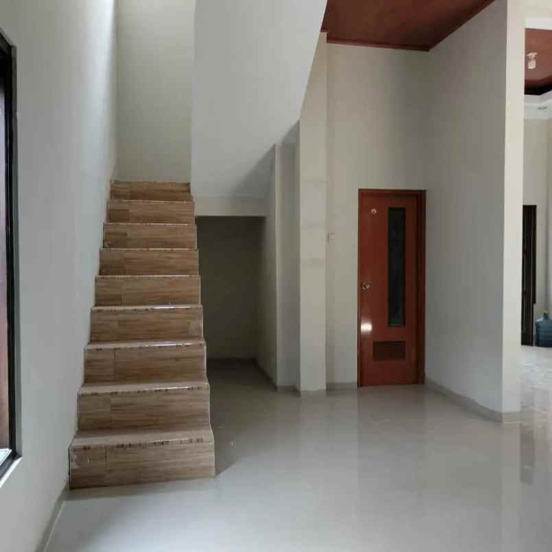 dijual rumah 300 meter jogja bay waterpark