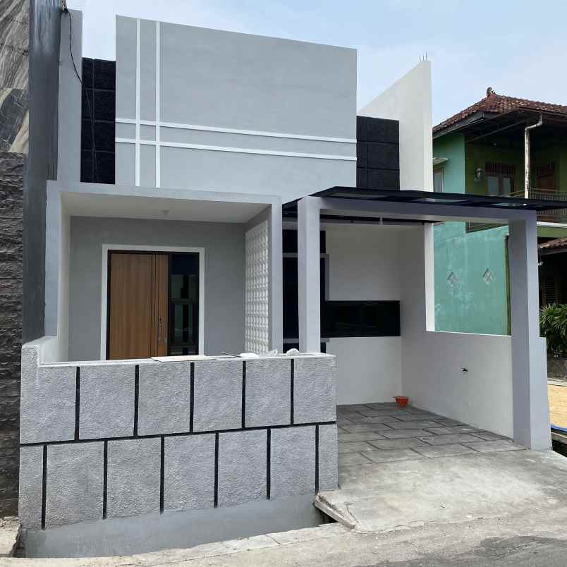 dijual rumah 6f44 339 jl utama pd kulon