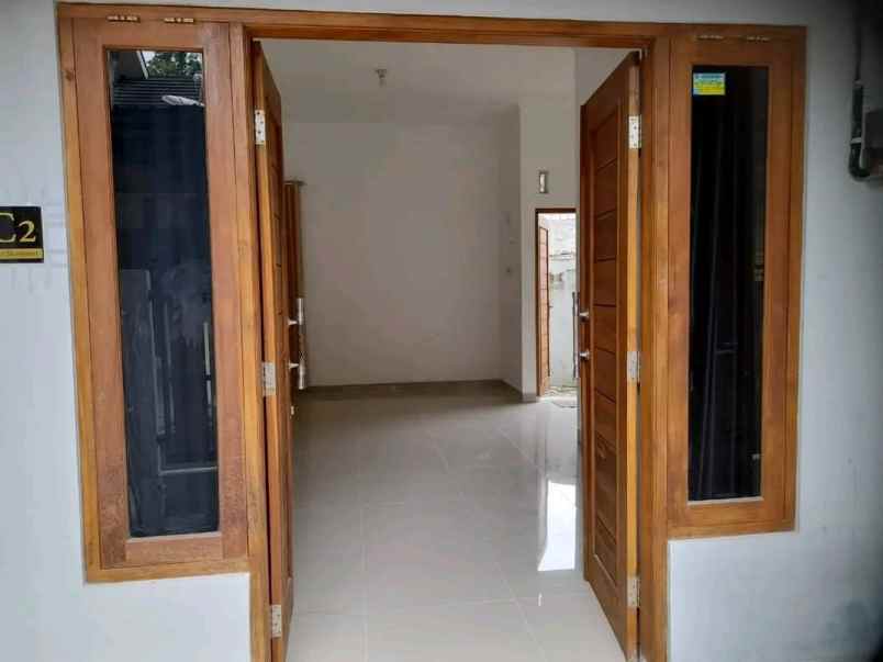 dijual rumah ambarketawang