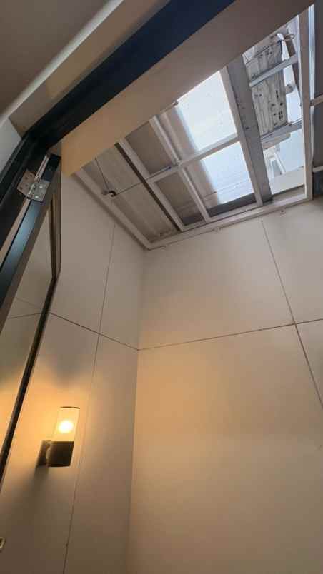 dijual rumah amesta living