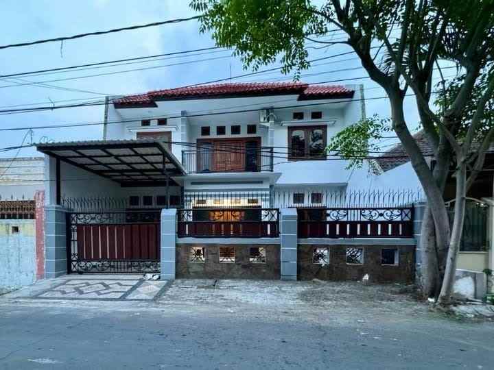 dijual rumah babatan pantai