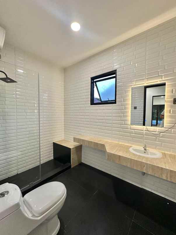 dijual rumah bagus di deltamas cikarang pusat