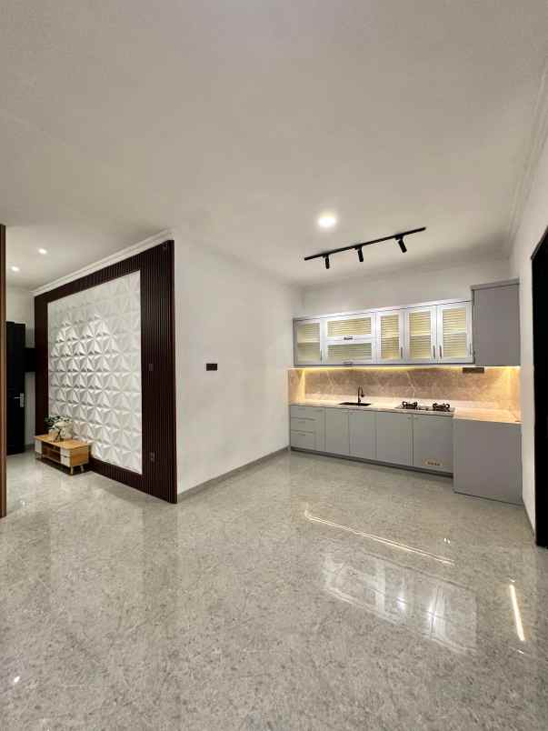 dijual rumah bagus di deltamas cikarang pusat