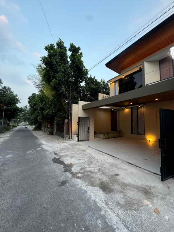 dijual rumah banjeng maguwoharjo