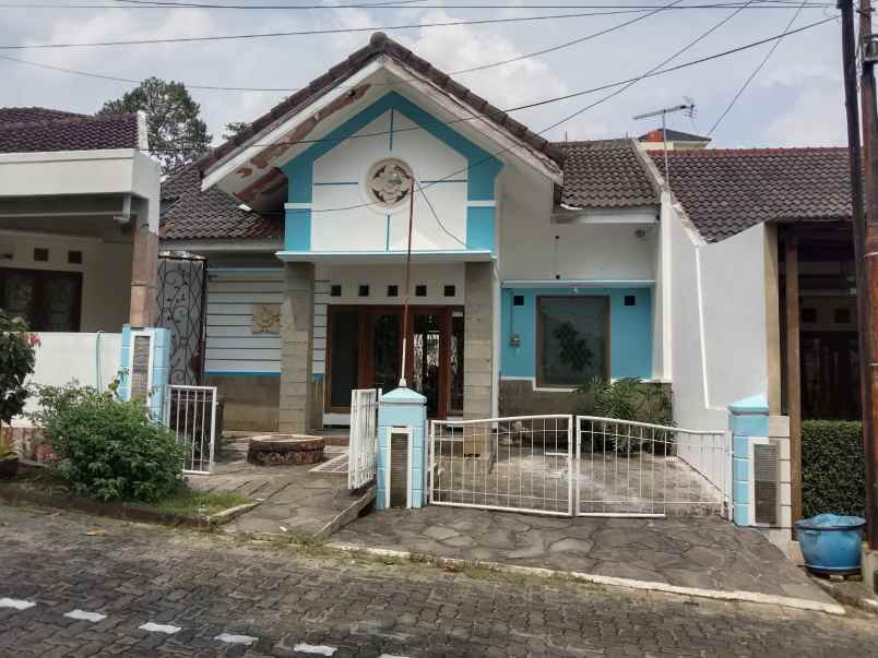 Dijual Rumah Dalam Perumahan Cluster Di Banyumanik Semarang