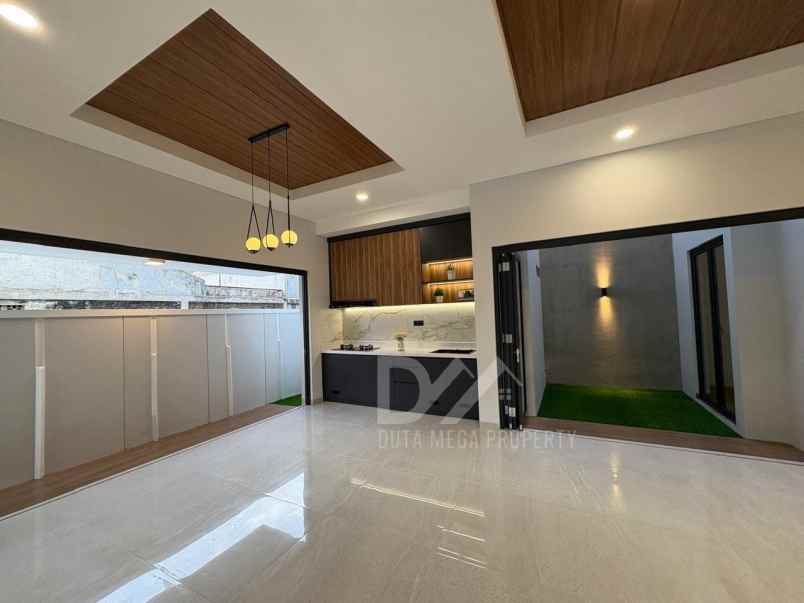 dijual rumah baru di kencana loka bsd