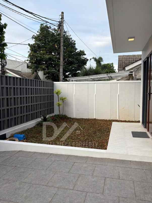 dijual rumah baru di kencana loka bsd