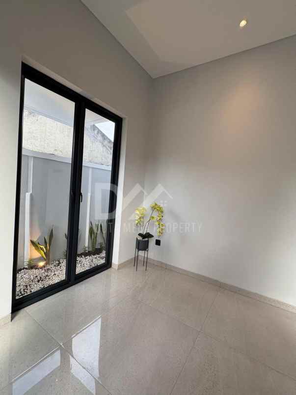 dijual rumah baru di kencana loka bsd