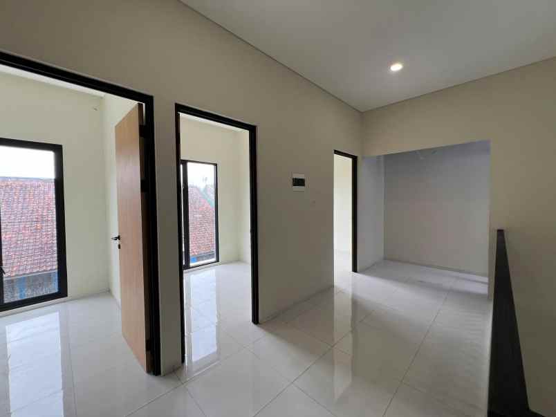 dijual rumah baru minimalis di golf dalam arcamanik