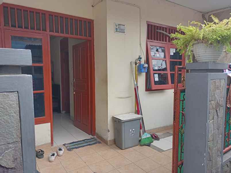 dijual rumah beji depok