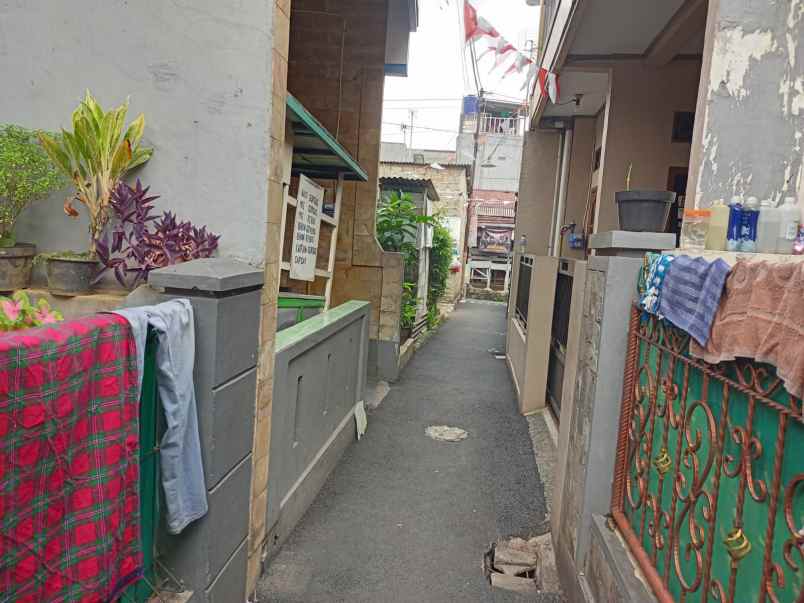 dijual rumah beji depok
