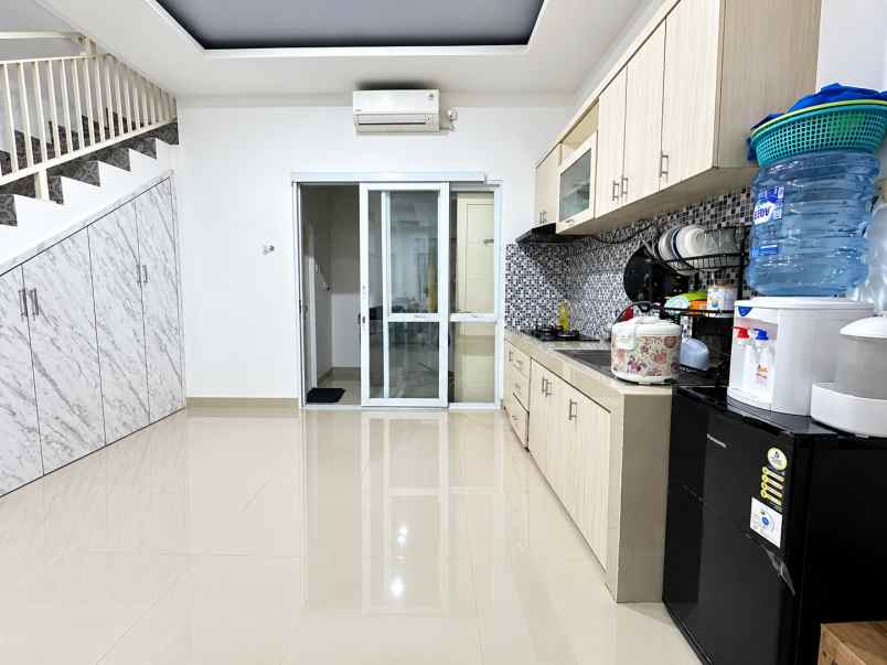 dijual rumah boulevard hijau khi
